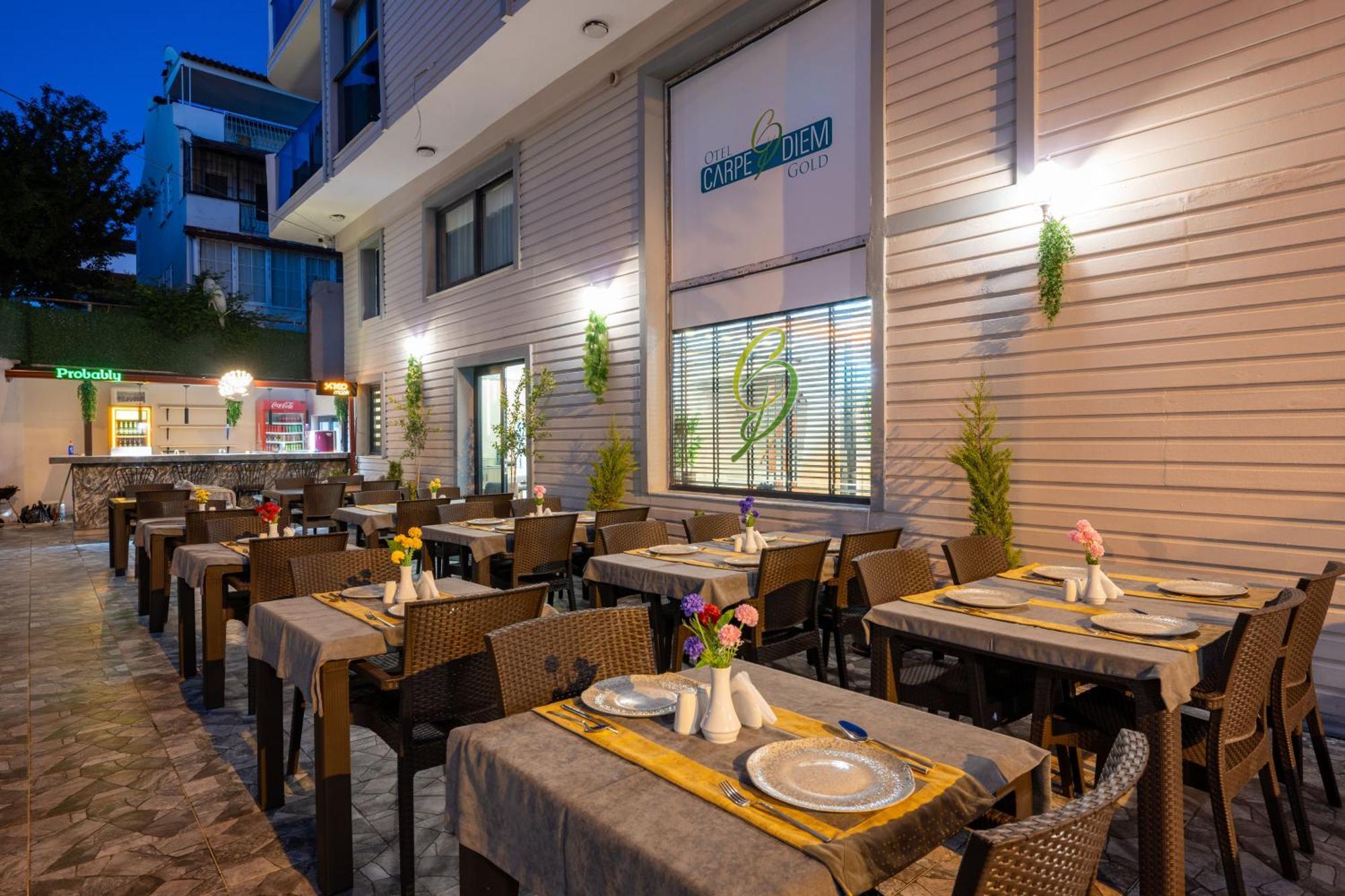 Otel Carpediem Gold Κουσάντασι Εξωτερικό φωτογραφία